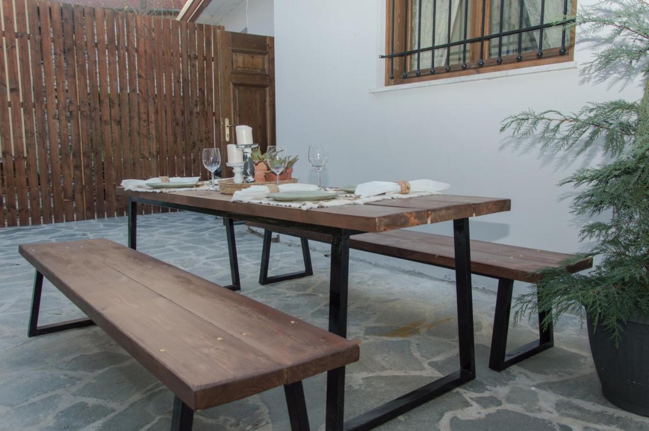 Locanta Ioannina Luaran gambar